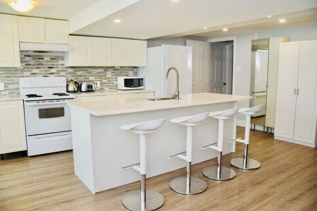 Furnished Room for rent 5 min walk to Algonquin College - Photo 4