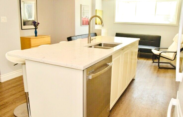 Furnished Room for rent 5 min walk to Algonquin College - Photo 8