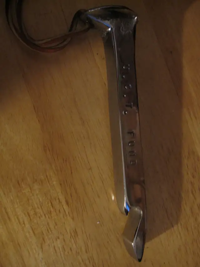 CHROME PLATED SAINT JOHN RAILROAD SPIKE BOTTLE OPENER MINT COND - Photo 4