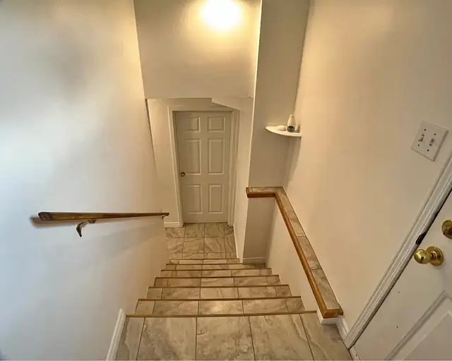 2 Beds 1 Bath - Apartment - Photo 2