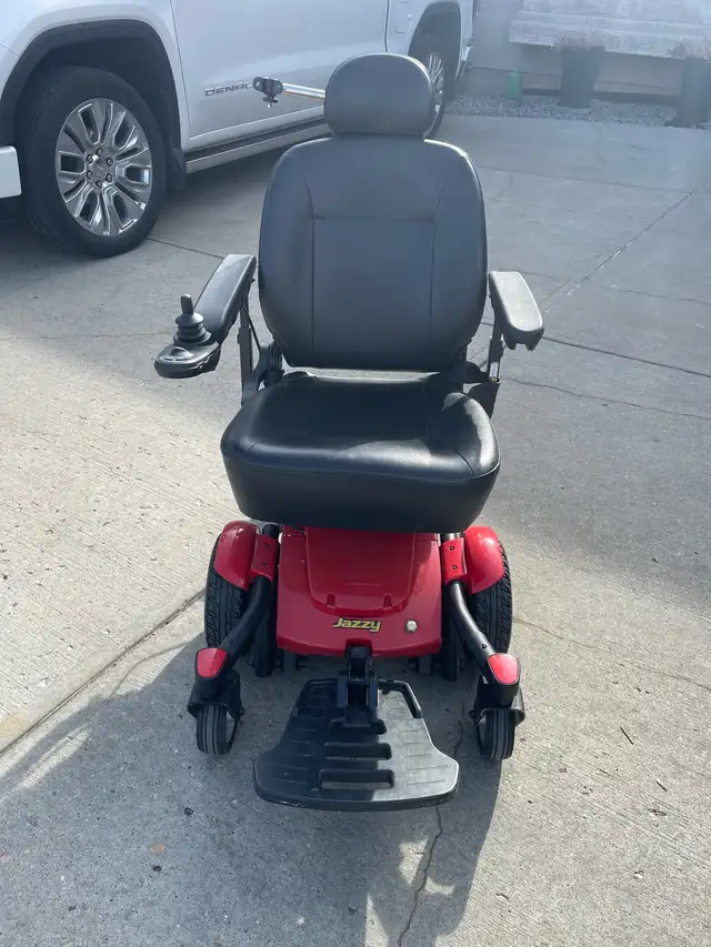 Jazzy Power Chair - Photo 5