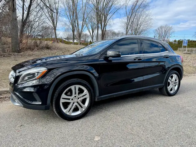 Mercedes-Benz GLA 250 4MATIC 2017 Noir - Bas kilométrage, jamais