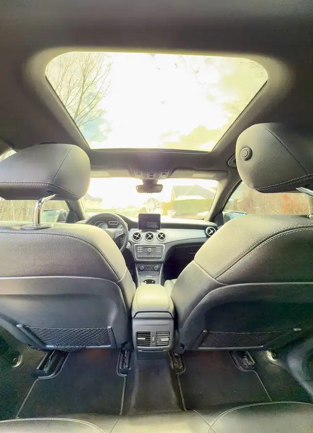 Mercedes-Benz GLA 250 4MATIC 2017 Noir - Bas kilométrage, jamais - Photo 10