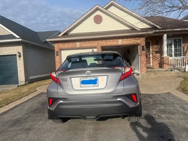 2018 Toyota C-HR XLE  4 winter tires on rims - Photo 4