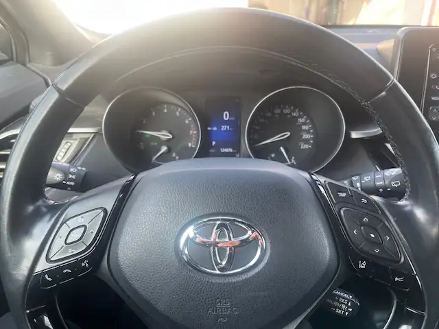 2018 Toyota C-HR XLE  4 winter tires on rims - Photo 5