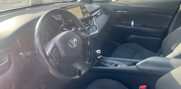 2018 Toyota C-HR XLE  4 winter tires on rims - Photo 6