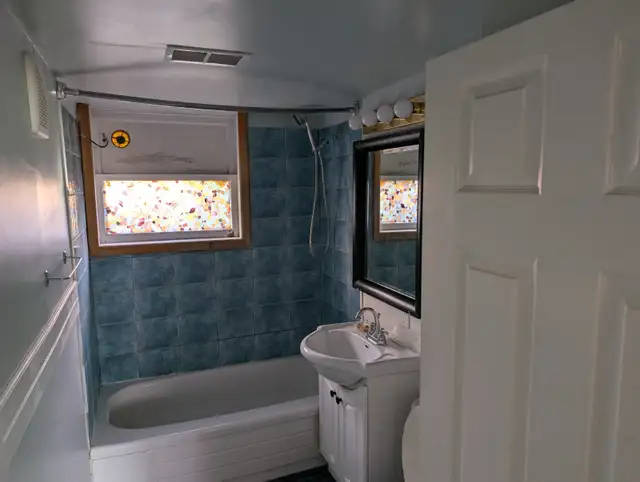 For rent one bedroom plus den basement suite. - Photo 7