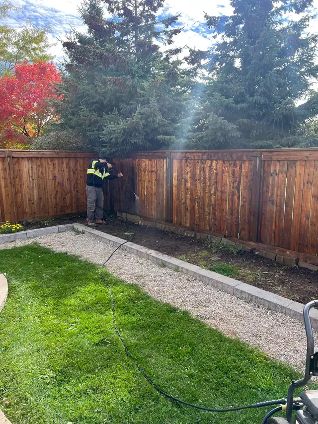 Fence decks power wash and stain finish