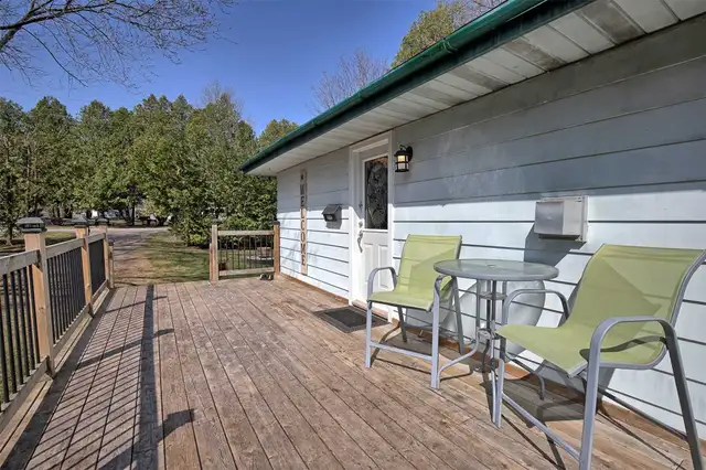 2 Bedroom Cottage-Style Home w/ Lake Access – Near Bobcaygeon - Photo 2