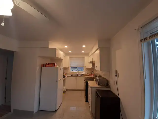 Large 9½ (5½ Basement) Plex For Rent Ville StLaurent/Ahuntsic - Photo 2