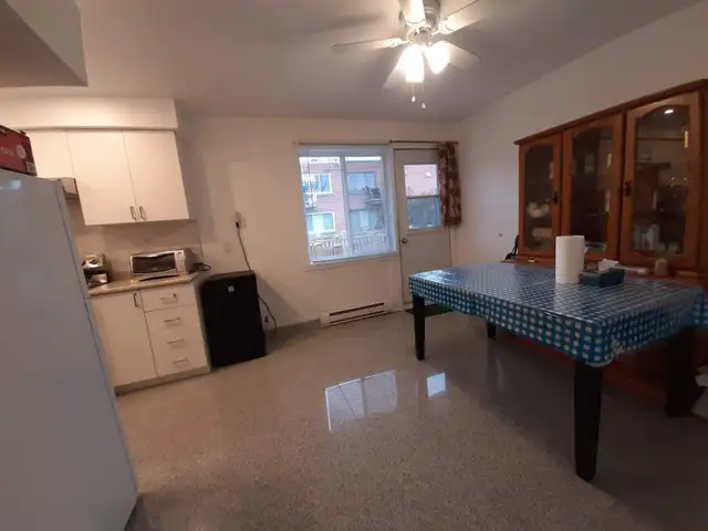 Large 9½ (5½ Basement) Plex For Rent Ville StLaurent/Ahuntsic - Photo 3