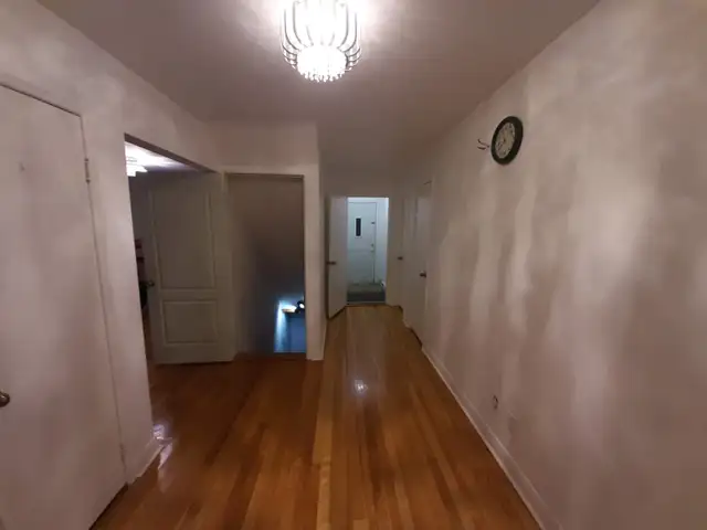 Large 9½ (5½ Basement) Plex For Rent Ville StLaurent/Ahuntsic - Photo 6