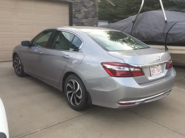 2016 Honda Accord LX - Photo 6