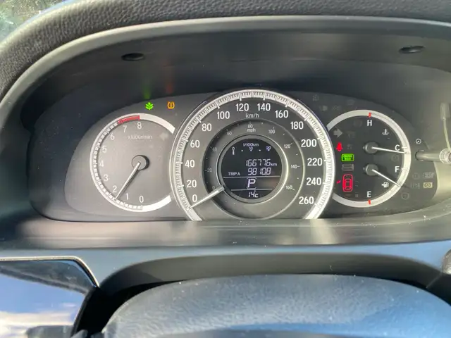 2016 Honda Accord LX - Photo 10