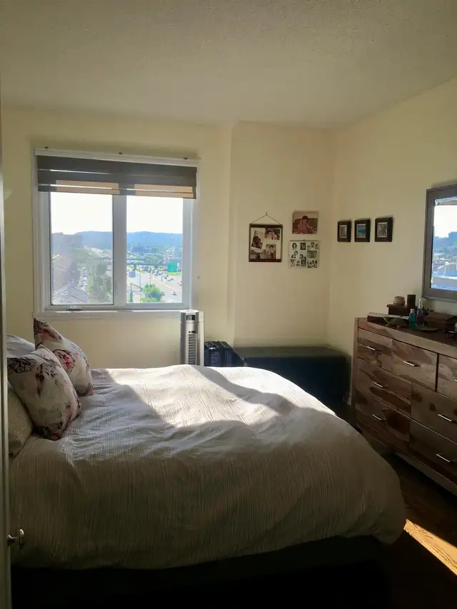 Grand 4 1/2 à louer – Unité de coin lumineuse! ✨ - Photo 8