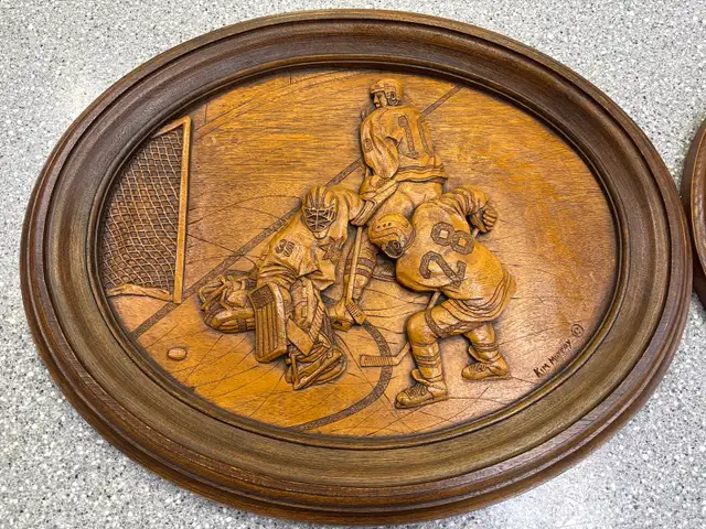 Kim Murray Wood Carving Decorations - Photo 2