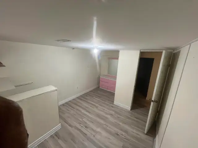 Two bedrooms basement for rent in Etobicoke from May 1st - Photo 4