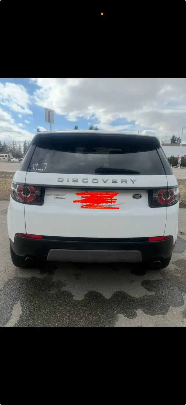 Clean Land Rover Discovery Sport