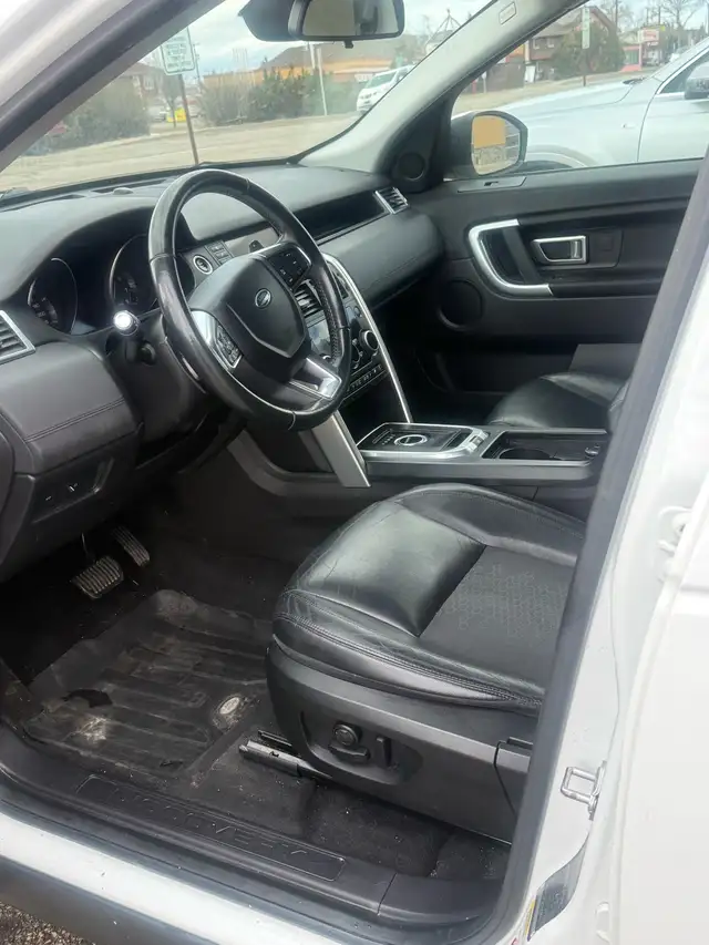 Clean Land Rover Discovery Sport - Photo 6