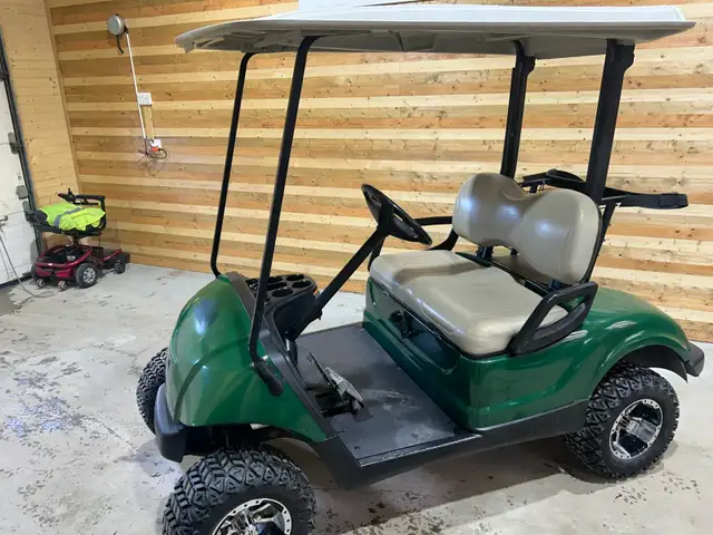 Yamaha Golf Cart - Photo 5