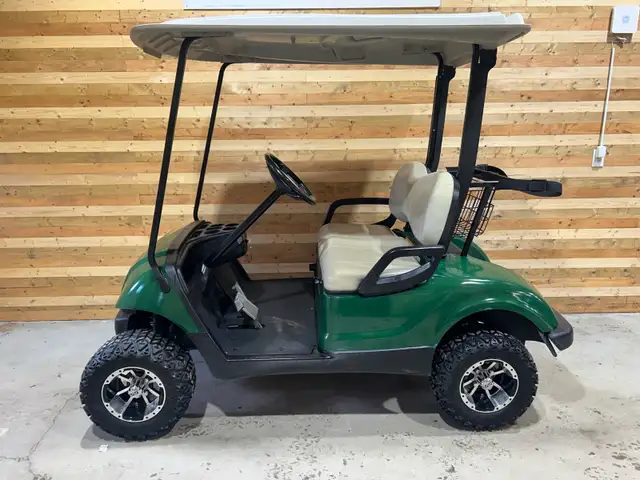 Yamaha Golf Cart - Photo 7