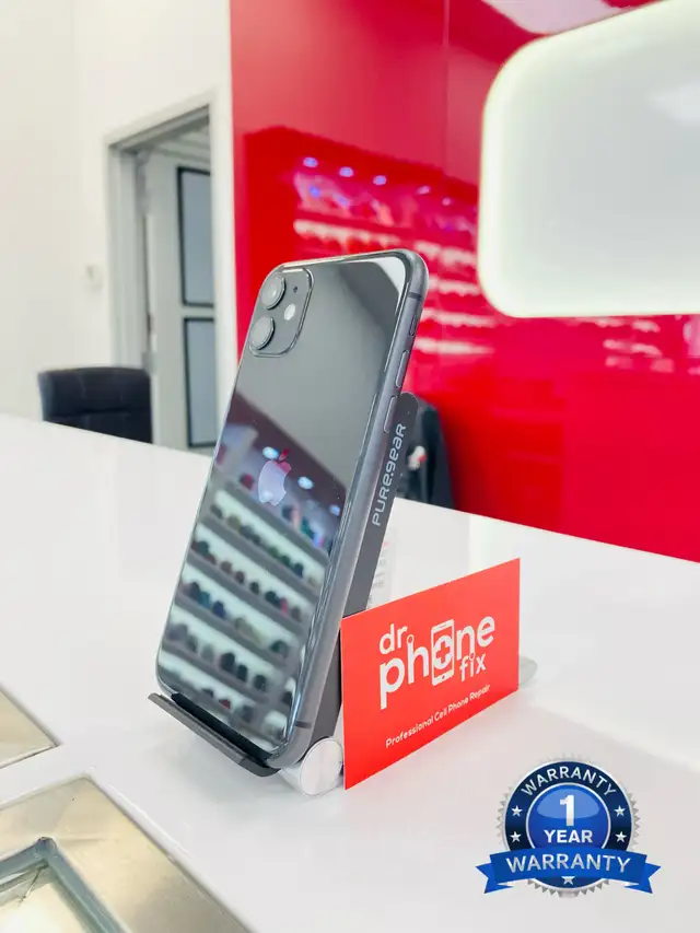 Unlocked iphone 11 $310 with year warranty - Photo 2