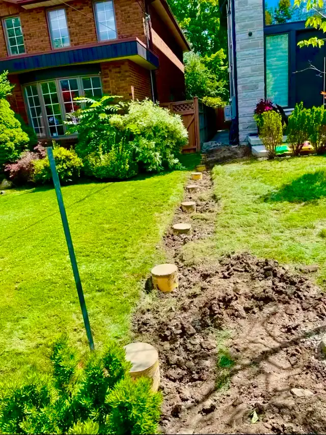 Post Hole Digging - Photo 4