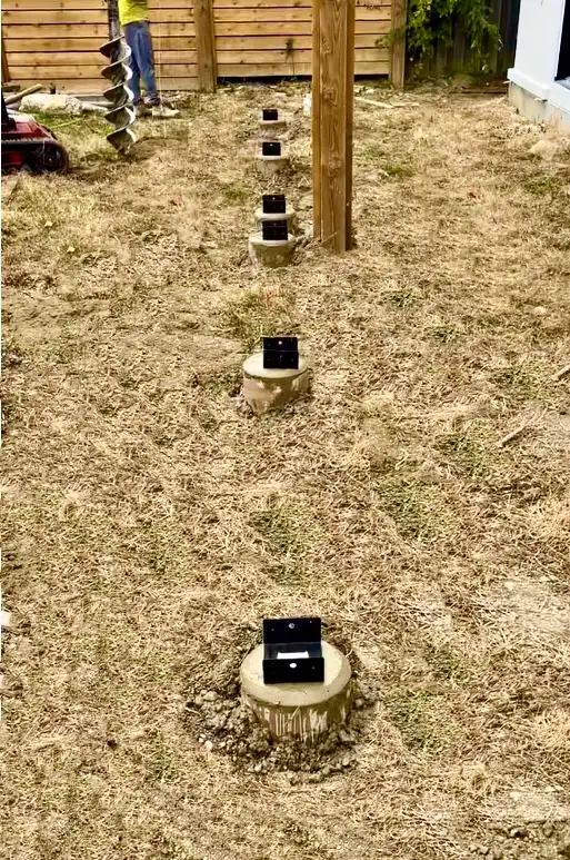 Post Hole Digging - Photo 8