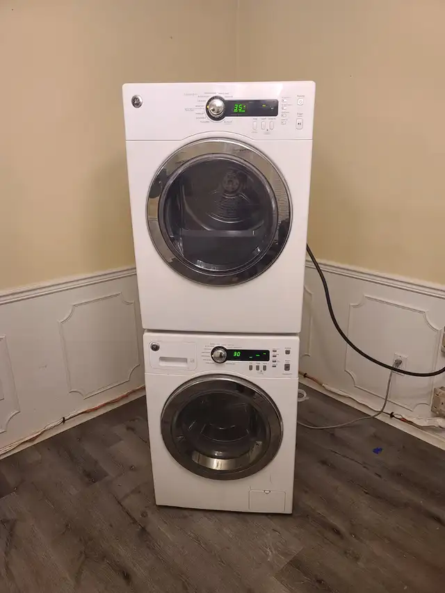 APT SIZE GE 24' White Front-Load Stackable Washer Electric Dryer
