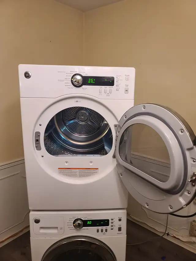 APT SIZE GE 24' White Front-Load Stackable Washer Electric Dryer - Photo 3