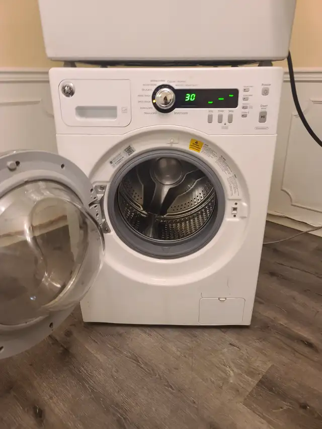 APT SIZE GE 24' White Front-Load Stackable Washer Electric Dryer - Photo 6