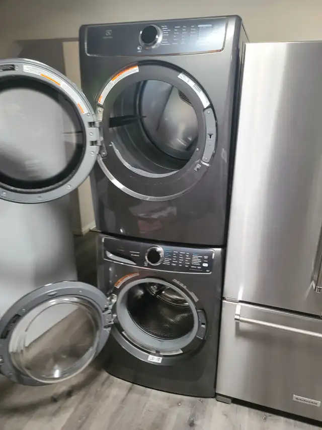 Electrolux 27' Grey Front-Load Stackable Washer & Electric Dryer - Photo 2