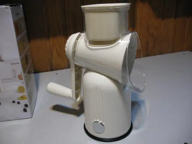 Rotary Cheese Grater with Handle, BRAND NEW - Photo 7