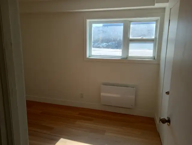 Beau 3 1/2 – Rosemont/Petite-Patrie – Fraichement rénové - Photo 3