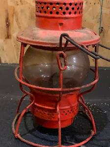 Hiram L Piper CNR lamp with glass in Paradise