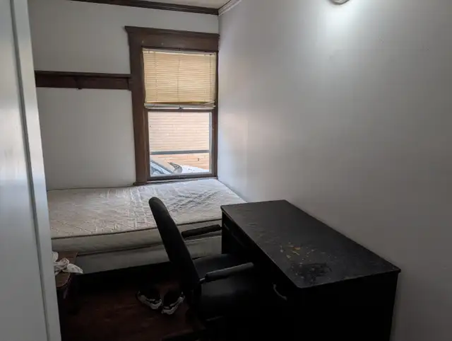 student room for rent-close to university and riverside - Photo 4