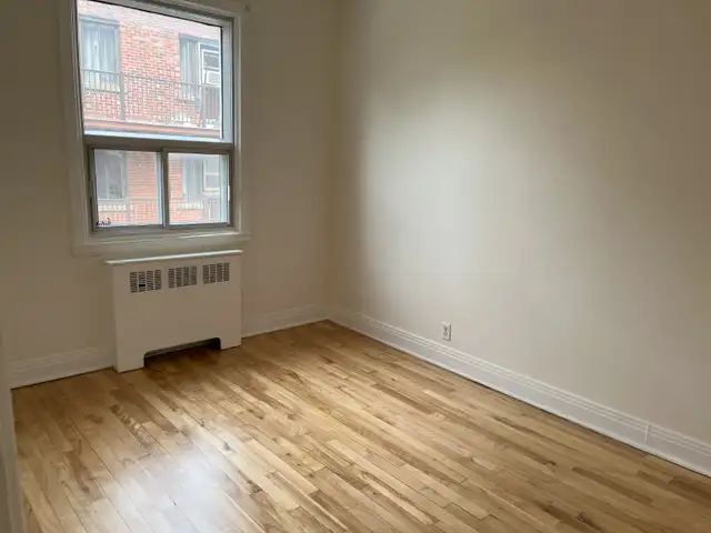 METRO COTE ST. CATHERINE 5.5   FRONT KORNER APT. - Photo 5