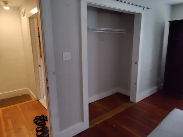 private room for rent-close to university and riverside - Photo 3