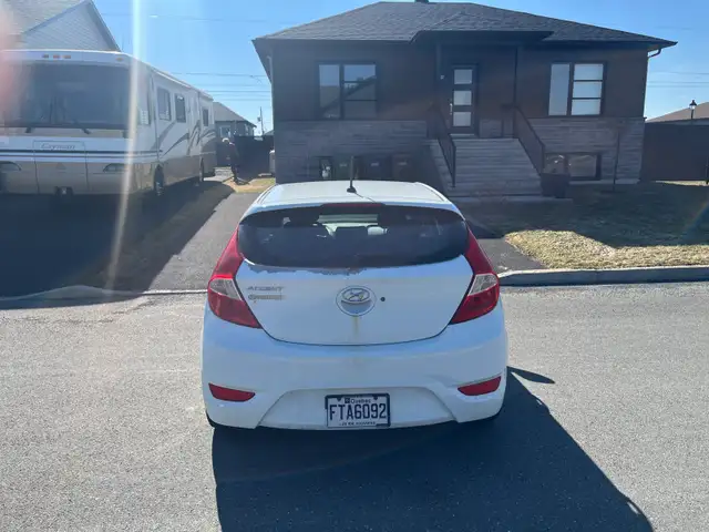 Hyundai accent 2015 à vendre - Photo 3