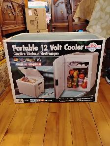34L/36Q  QUART PORTABLE COOLER/WARMER