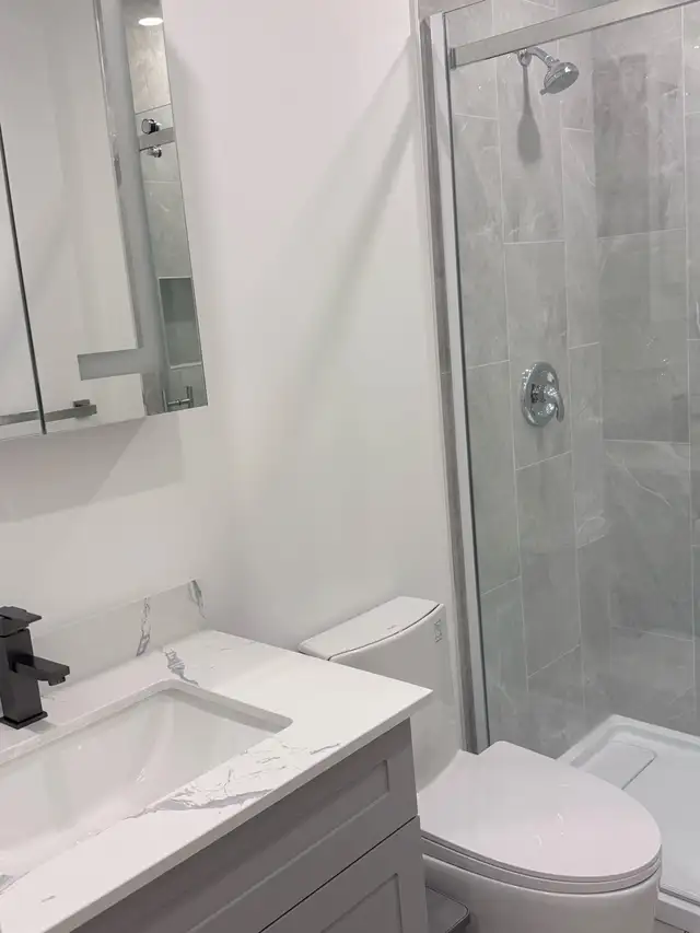 Opportunity: Main floor room for rent - Photo 5