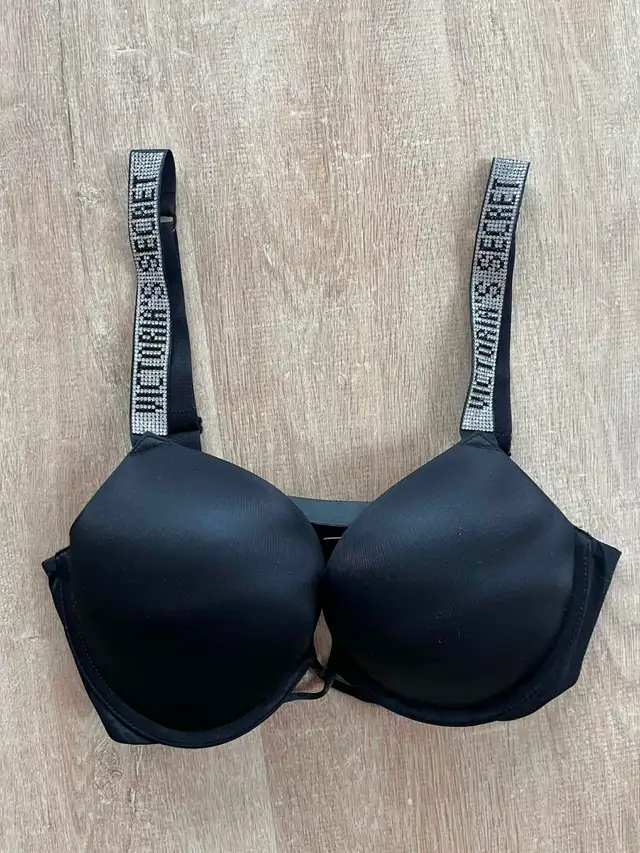 Victoria Secret Bombshell Shine Strap Bra - 34C Black