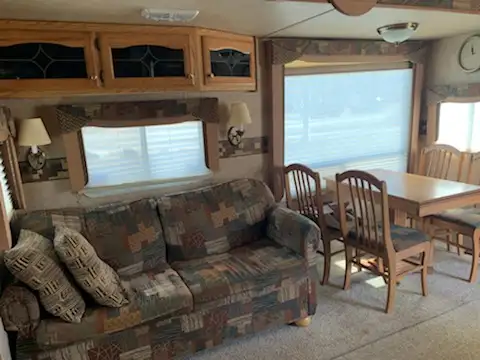 SENIOR OWNED - Photo 10