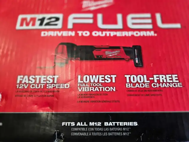 MILWAUKEE MULTI-TOOL 2526-21XC - Photo 4