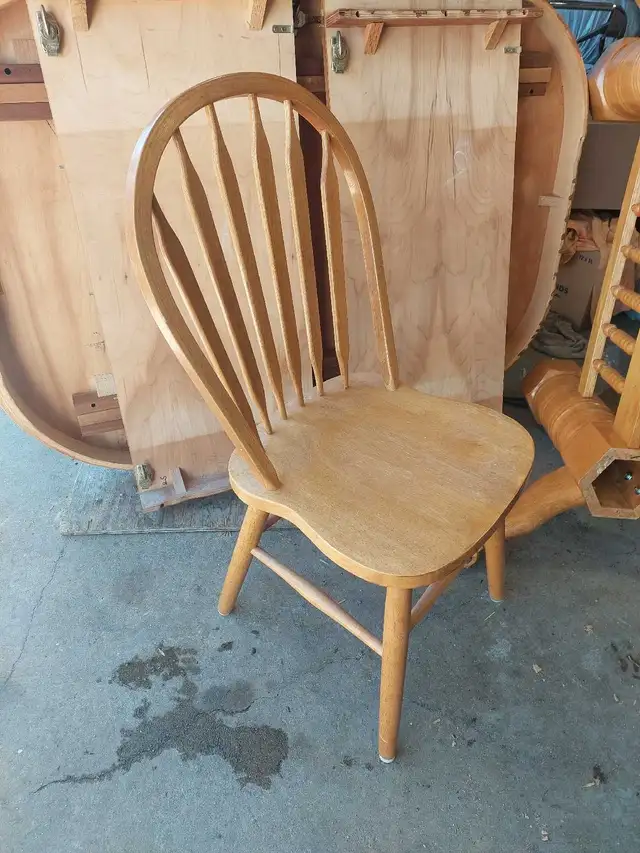 Solid Wood Dining Table & Chairs - Photo 4