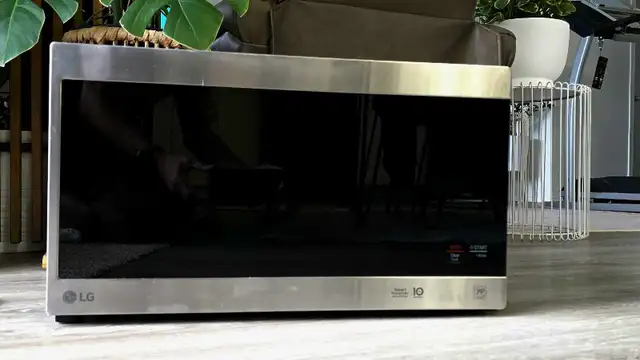 LG Microwave Oven