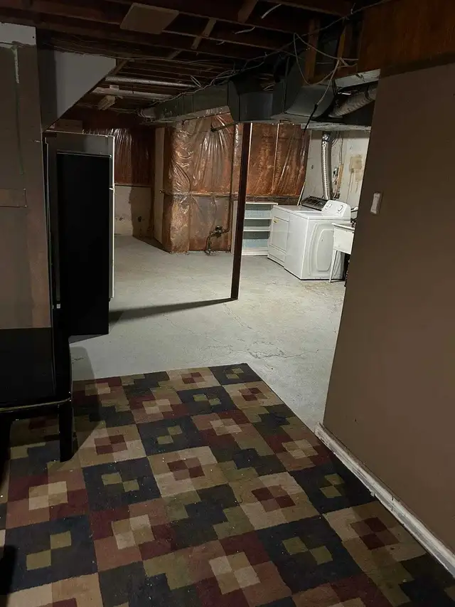 FULL 3 BEDROOM RECENTLY RENOVATED TOWNHOUSE RENTAL IN BRAMPTON - Photo 10