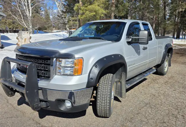 GMC 2500 HD 6.6 Duramax 6 Speed