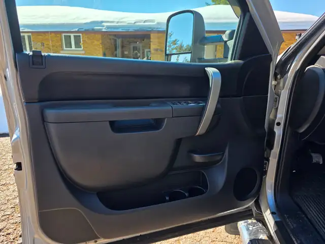 GMC 2500 HD 6.6 Duramax 6 Speed - Photo 5