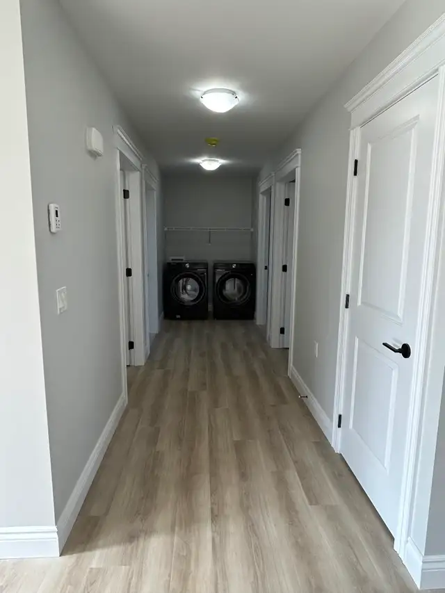 Senior Friendly Apartment - 2 Bedroom 1 Bathroom with Garage - Photo 5